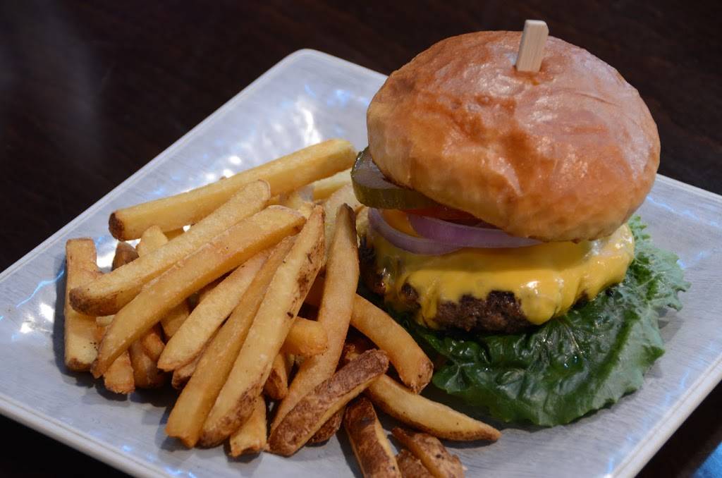 Greys Pub | restaurant | 834 1st Ave NE, Cedar Rapids, IA 52402, USA | 3193651149 OR +1 319-365-1149