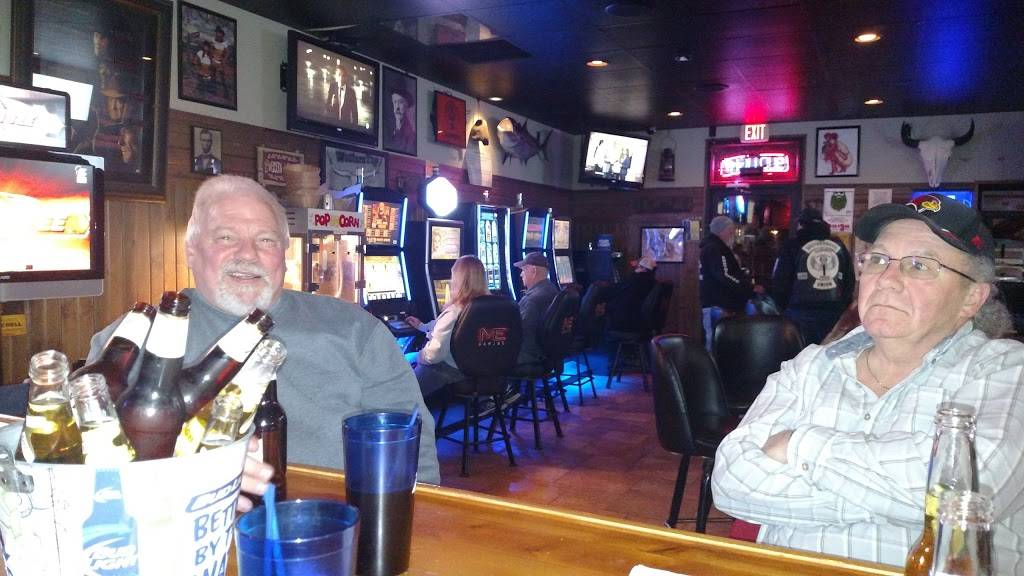 Western Tap | restaurant | 1301 N Western Ave, Bloomington, IL 61701, USA | 3098239810 OR +1 309-823-9810