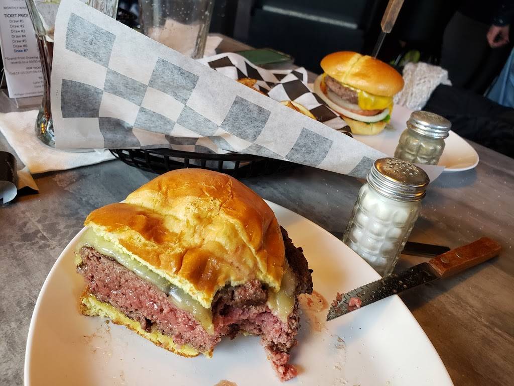 Chateau Louise Restaurant | restaurant | 4320 Luna Pier Rd, Luna Pier, MI 48157, USA | 7348484758 OR +1 734-848-4758