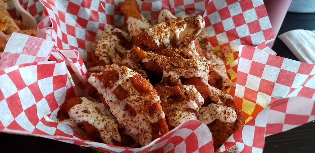 Wow! Wing House | restaurant | 550 Finch Ave, Pickering, ON L1V 0B2, Canada | 9054201414 OR +1 905-420-1414