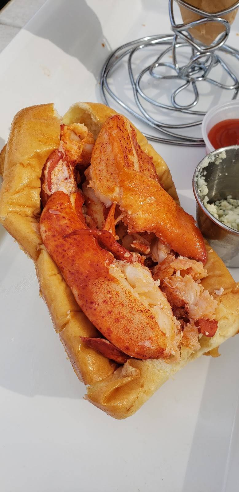 Kokomo’s Restaurant & Beach Bar | restaurant | 88 Hartford Ave Ext, Old Lyme, CT 06371, USA | 8603906403 OR +1 860-390-6403