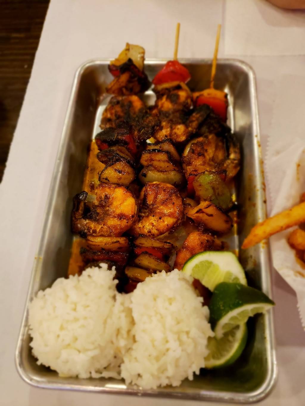 The Angry Crab | restaurant | 5665 N Lincoln Ave, Chicago, IL 60659, USA | 7737846848 OR +1 773-784-6848