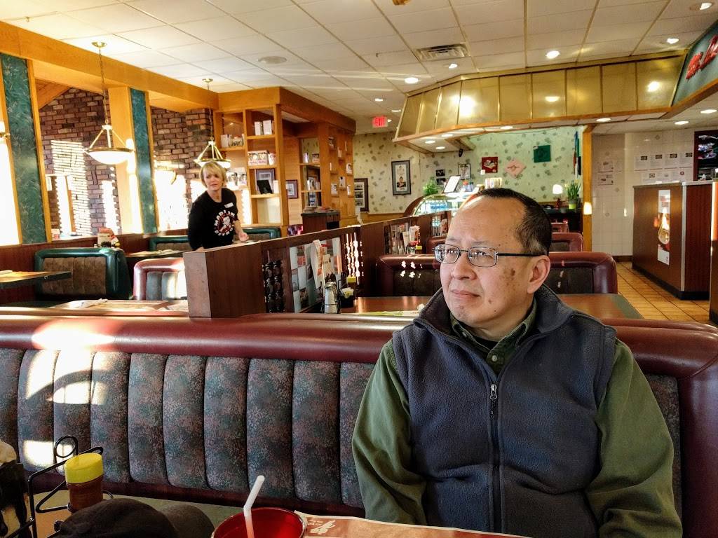 Big Boy | restaurant | 530 Lansing St, Charlotte, MI 48813, USA | 5175430775 OR +1 517-543-0775