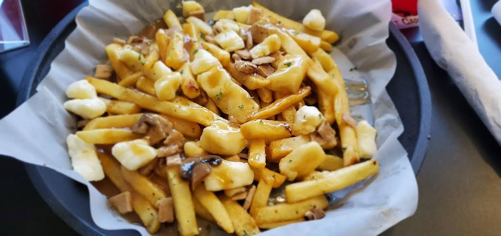 Dueys on Fairfax | restaurant | 1028 Fairfax St, Carlyle, IL 62231, USA | 6185946336 OR +1 618-594-6336