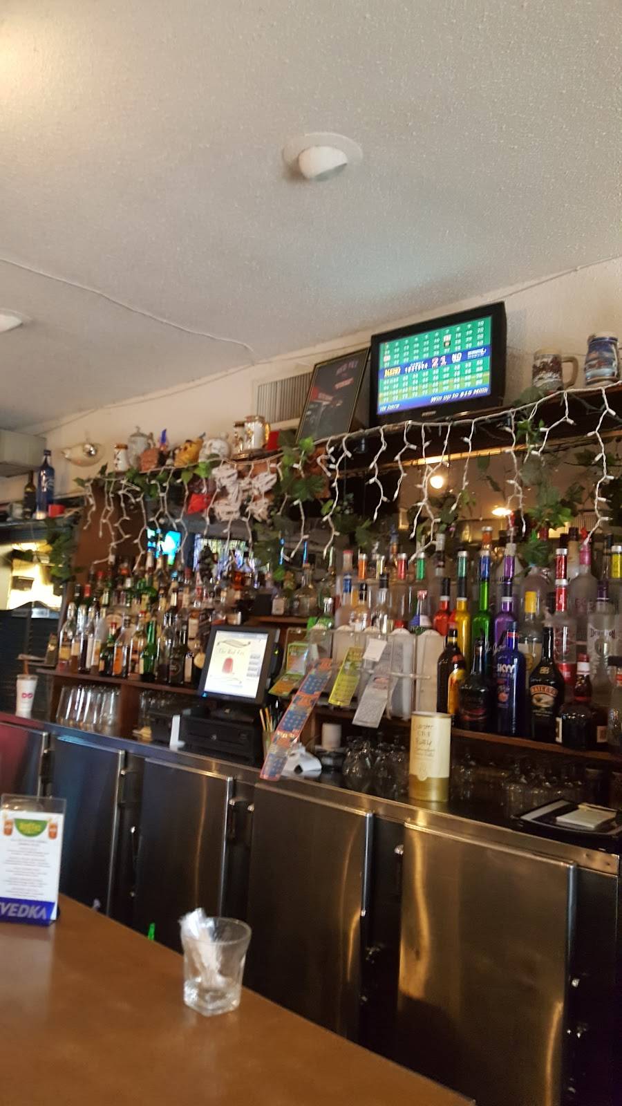 Red Fez Bar & Grill | restaurant | 70 Exchange St, Chicopee, MA 01013, USA | 4133313534 OR +1 413-331-3534