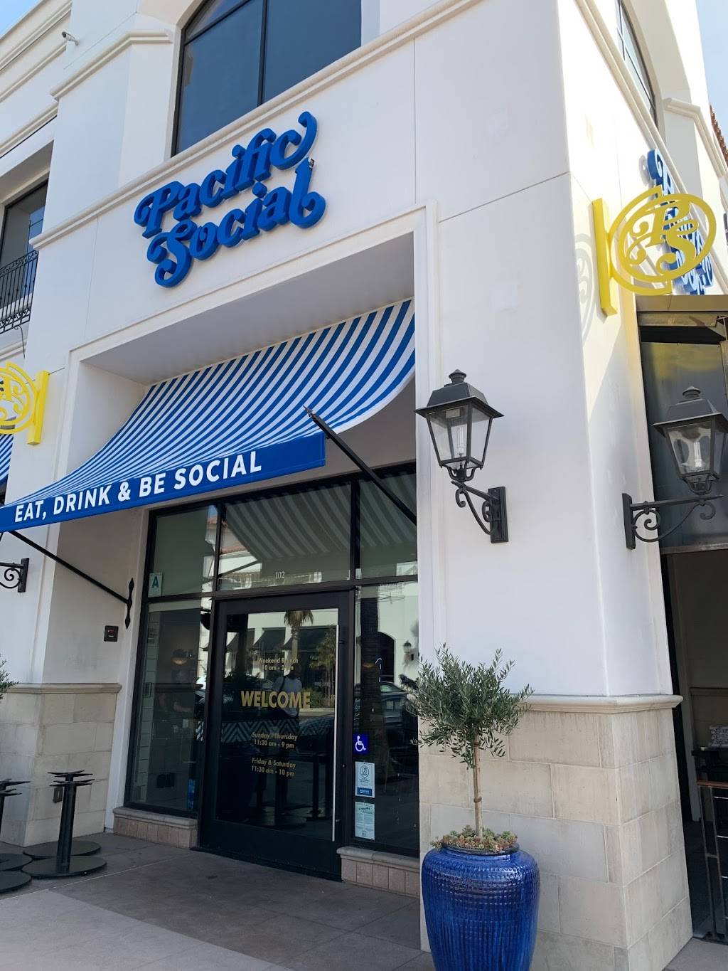 Pacific Social | restaurant | 6025 Village Way, San Diego, CA 92130, USA | 8587206645 OR +1 858-720-6645