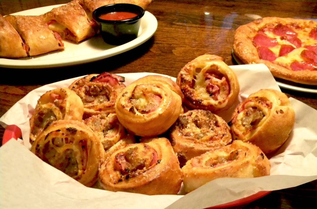 Floridinos Pizza & Pasta | restaurant | 590 N Alma School Rd #35, Chandler, AZ 85224, USA | 4808128433 OR +1 480-812-8433