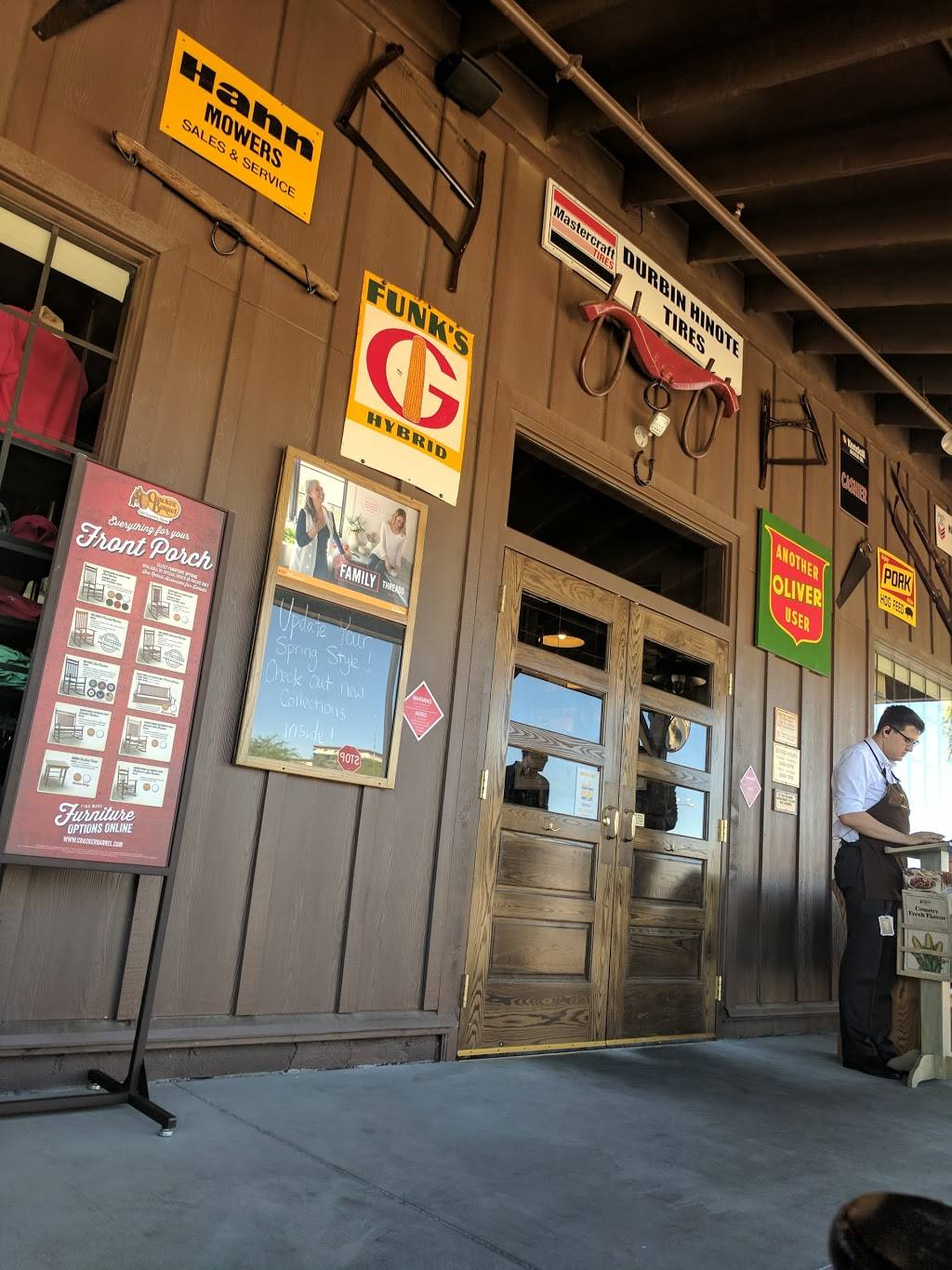 Cracker Barrel Old Country Store | restaurant | 2815 E Craig Rd, North Las Vegas, NV 89030, USA | 7024571200 OR +1 702-457-1200