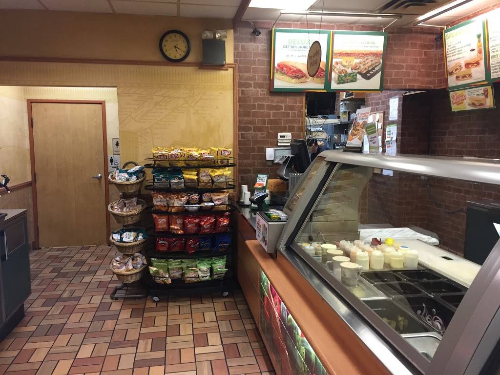 Subway | restaurant | 703 Liberty Ave, Pittsburgh, PA 15222, USA | 4124347827 OR +1 412-434-7827