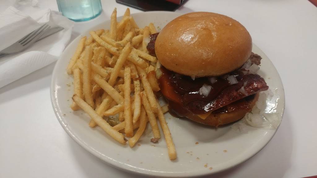 Steak n Shake | restaurant | 2655 Airport Rd, Jackson, MI 49202, USA | 5178419390 OR +1 517-841-9390