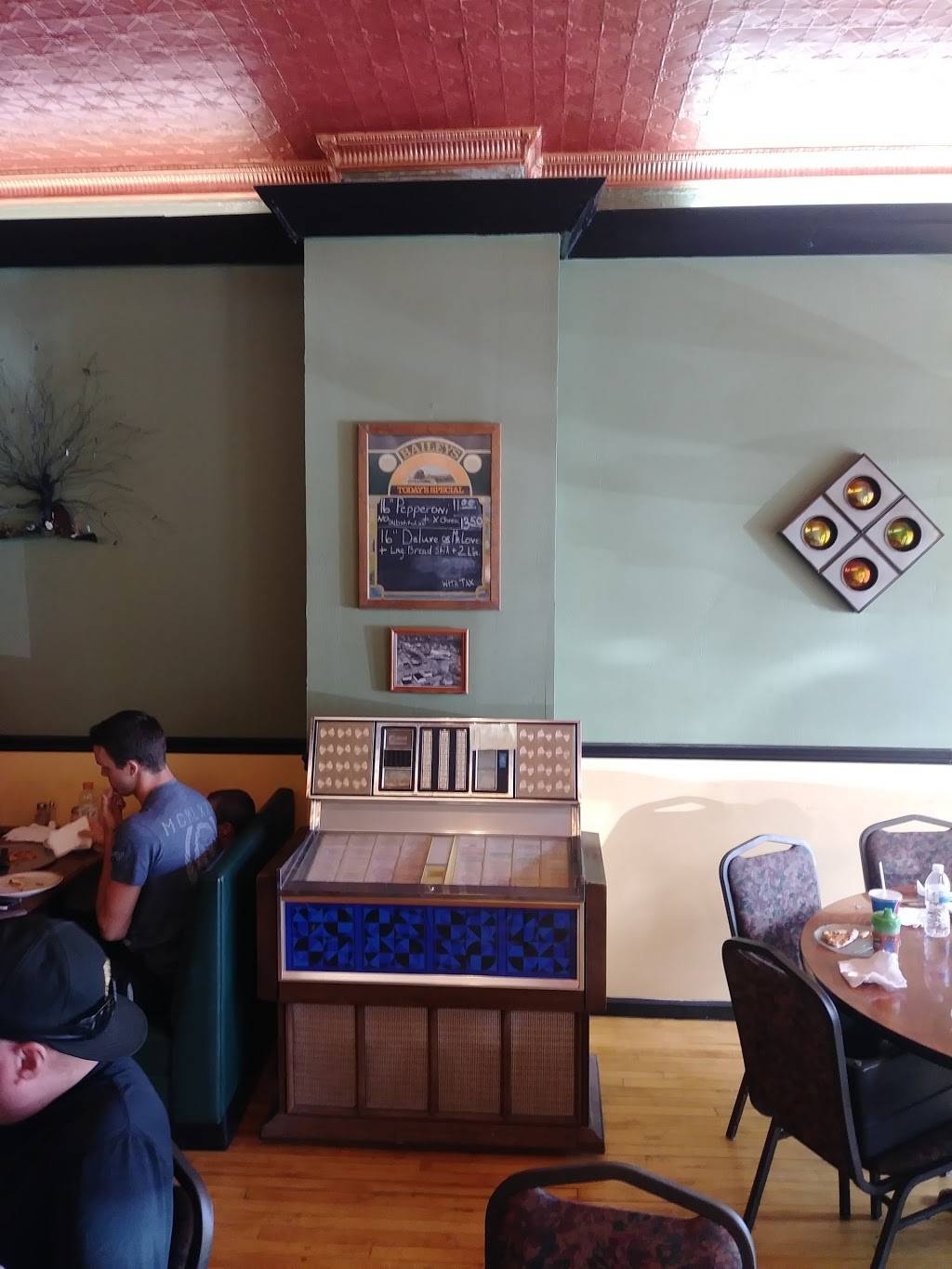 Boondocks Pizza LLC | restaurant | 111 N Main St, Bellevue, MI 49021, USA | 2697639339 OR +1 269-763-9339