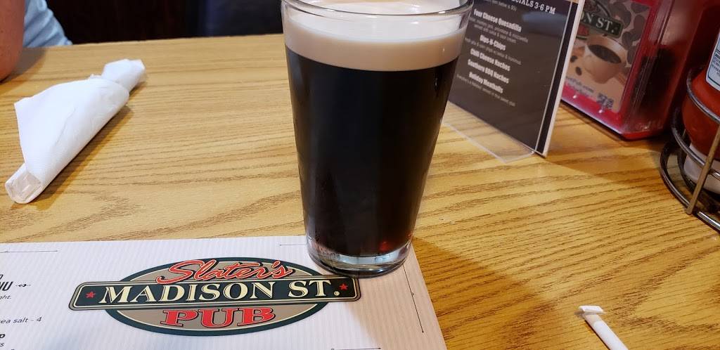 Slaters Madison Street Pub | restaurant | 111 Madison St, Port Clinton, OH 43452, USA | 4197322030 OR +1 419-732-2030
