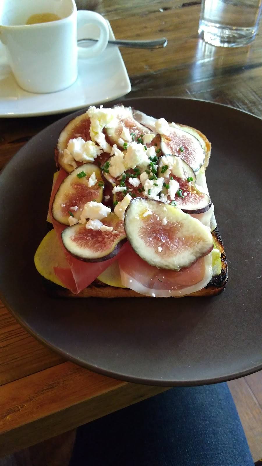 Lotus Farm To Table | restaurant | 112 W State St, Media, PA 19063, USA | 6105655554 OR +1 610-565-5554