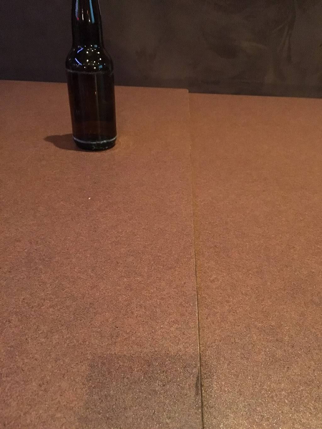 Markland Restaurant & Pub | restaurant | 666 Burnhamthorpe Rd, Etobicoke, ON M9C 2Z4, Canada | 4166267606 OR +1 416-626-7606