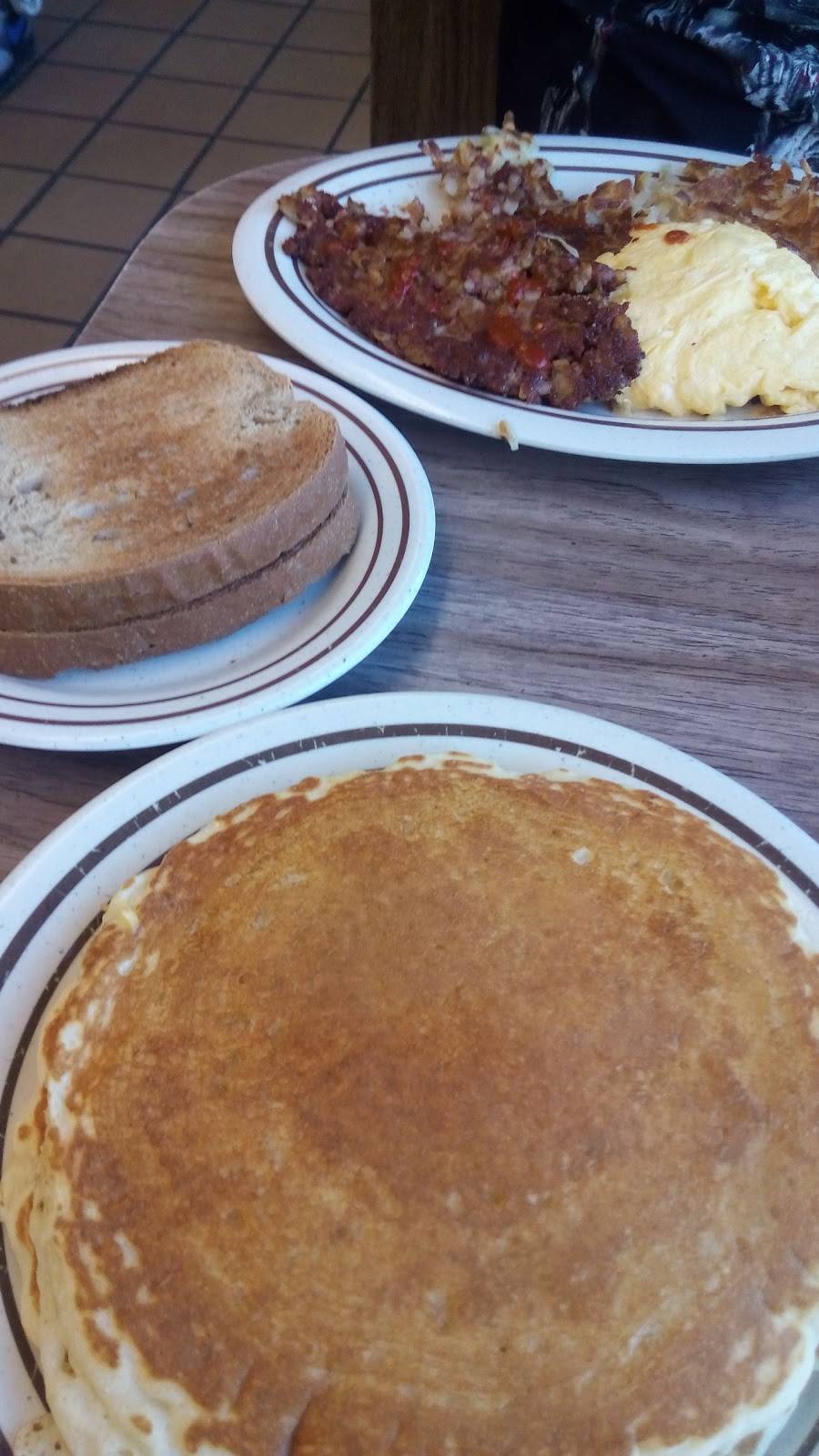 Huddle House Grill | restaurant | 4748 N Kimball Ave, Chicago, IL 60625, USA | 7735885363 OR +1 773-588-5363