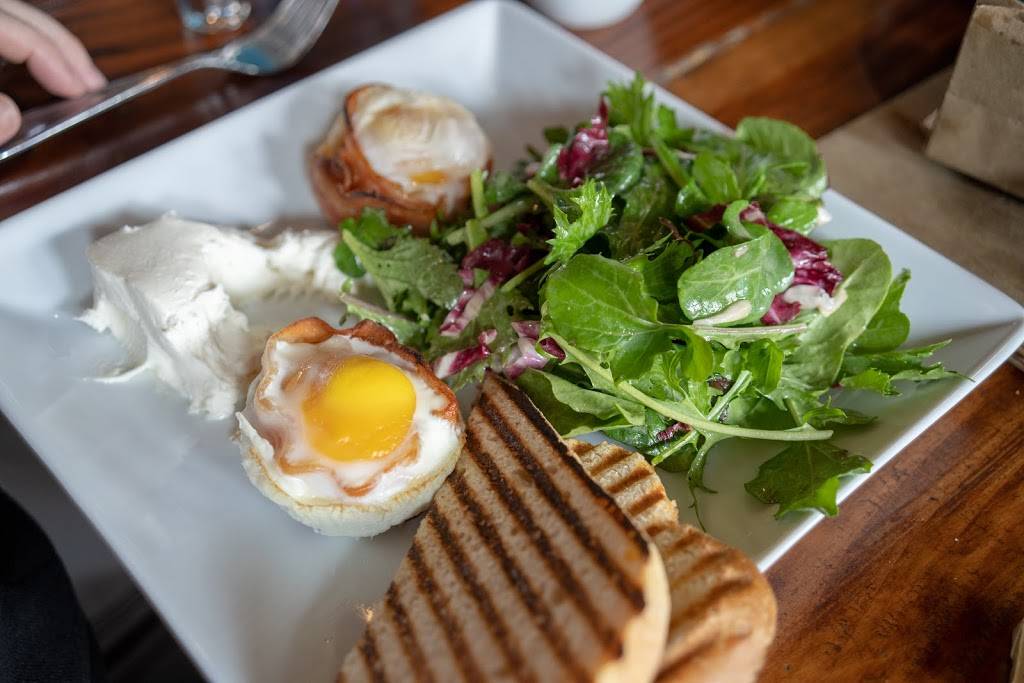 Peckish Pig | restaurant | 623 Howard St, Evanston, IL 60202, USA | 8474916778 OR +1 847-491-6778