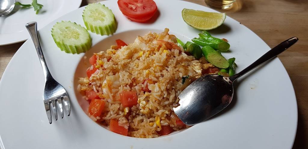 Subhannahong Royal Thai Cuisine | restaurant | 1212 S Pacific Coast Hwy Ste 206, Redondo Beach, CA 90277, USA | 3103163033 OR +1 310-316-3033