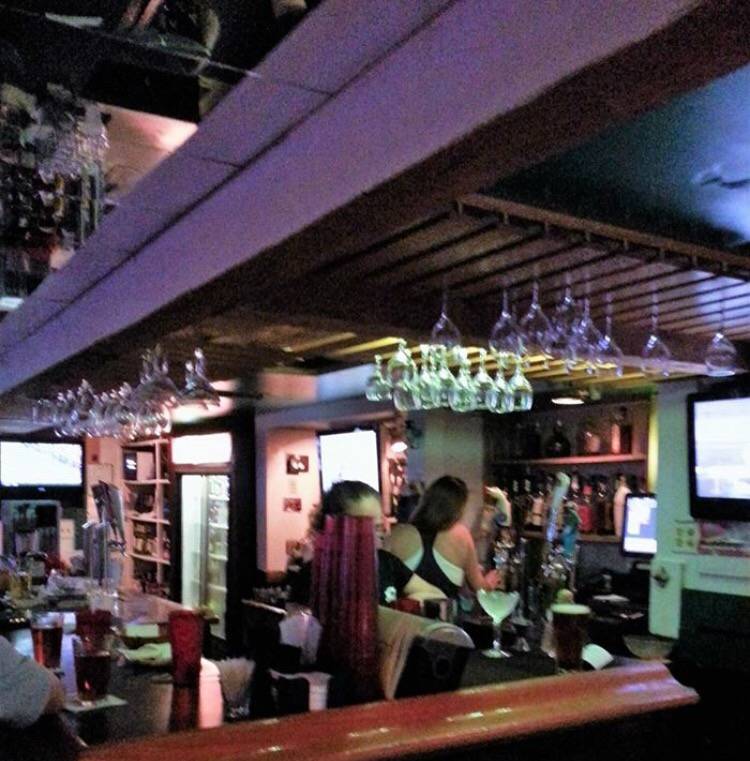 Varsity Club Sports Bar and Grille | cafe | 24091 US-19, Clearwater, FL 33763, USA | 7277266551 OR +1 727-726-6551