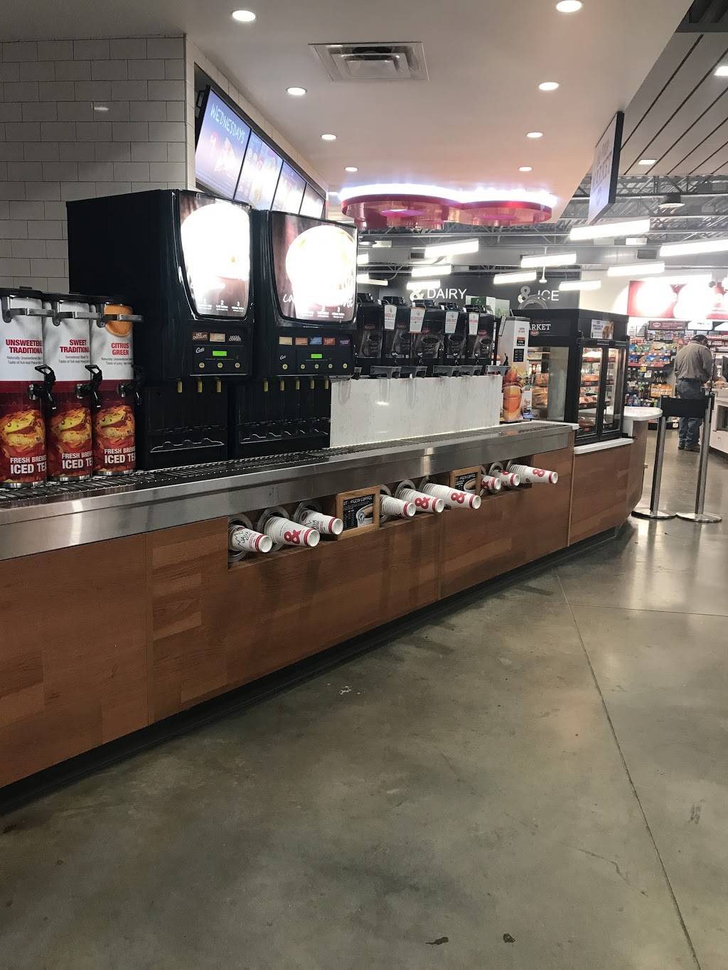 Kum & Go | meal takeaway | 3033 8th Ave, Evans, CO 80620, USA | 9703529268 OR +1 970-352-9268