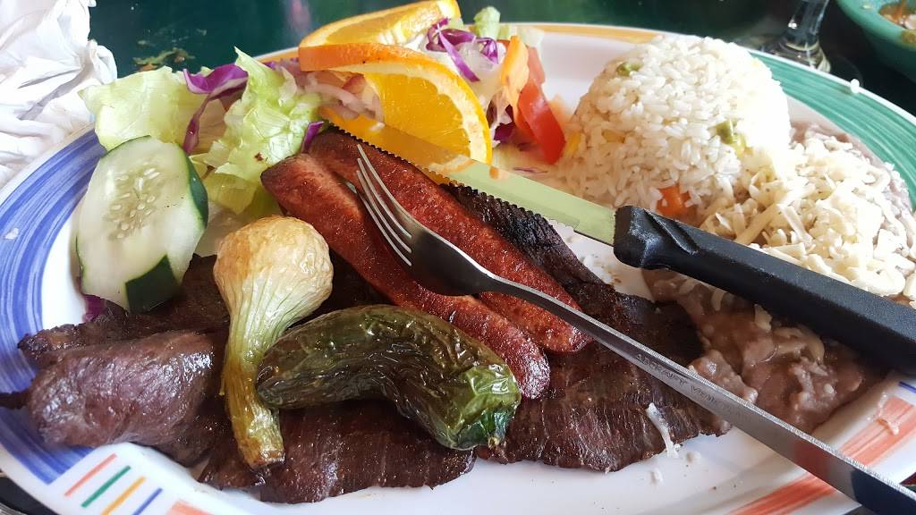 Las Islas Marias | restaurant | 784 W Dundee Rd, Wheeling, IL 60090, USA | 8479474500 OR +1 847-947-4500