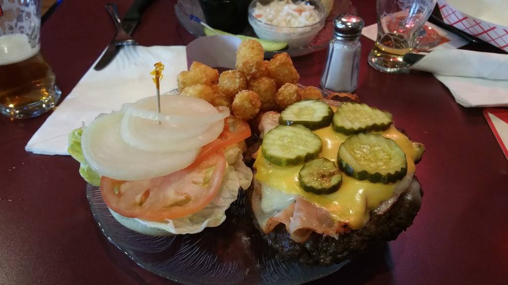 Dicks Bar & Grill | restaurant | 205 Central Ave, Osseo, MN 55369, USA | 7634257400 OR +1 763-425-7400