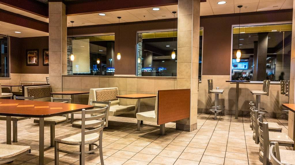 McDonalds | cafe | 1200 Wisconsin Dells Pkwy S, Baraboo, WI 53913, USA | 6082547472 OR +1 608-254-7472