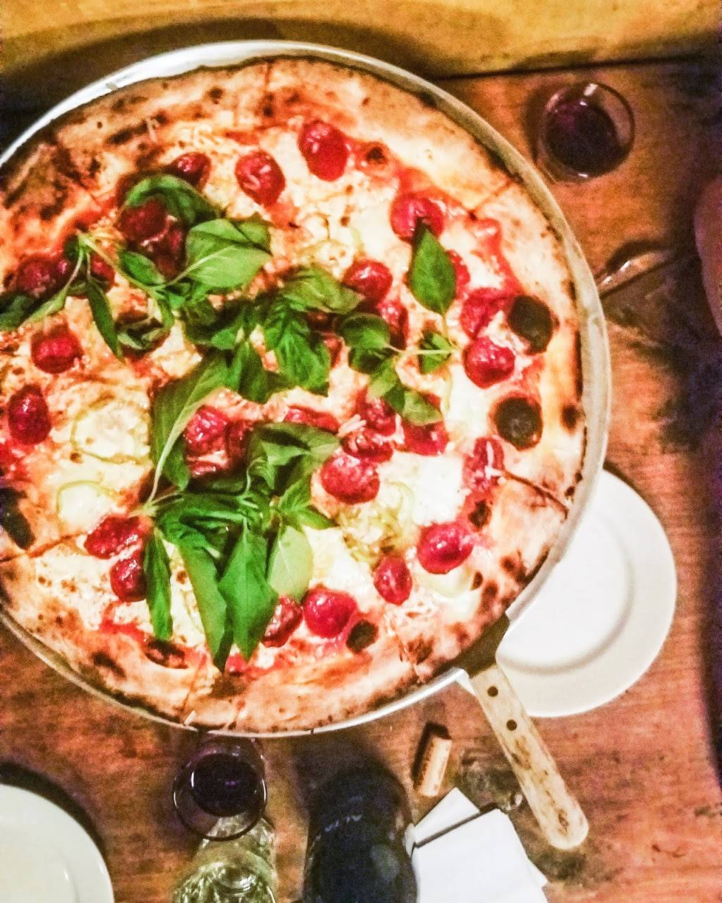 Lucali | restaurant | 575 Henry St, Brooklyn, NY 11231, USA | 7188584086 OR +1 718-858-4086