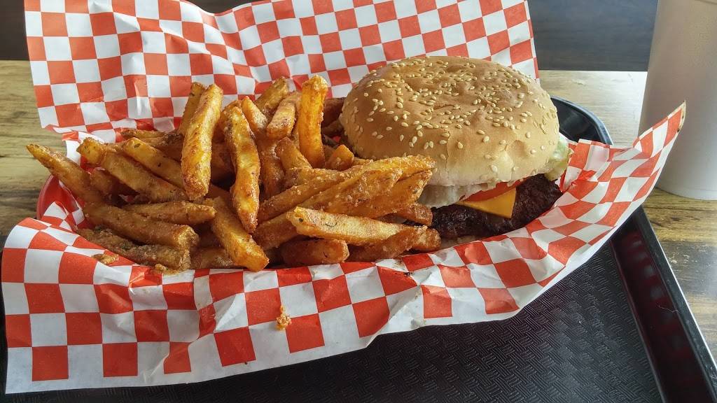 Burgerlicious | restaurant | 12, 650 CA-12, Rio Vista, CA 94571, USA | 7073742020 OR +1 707-374-2020