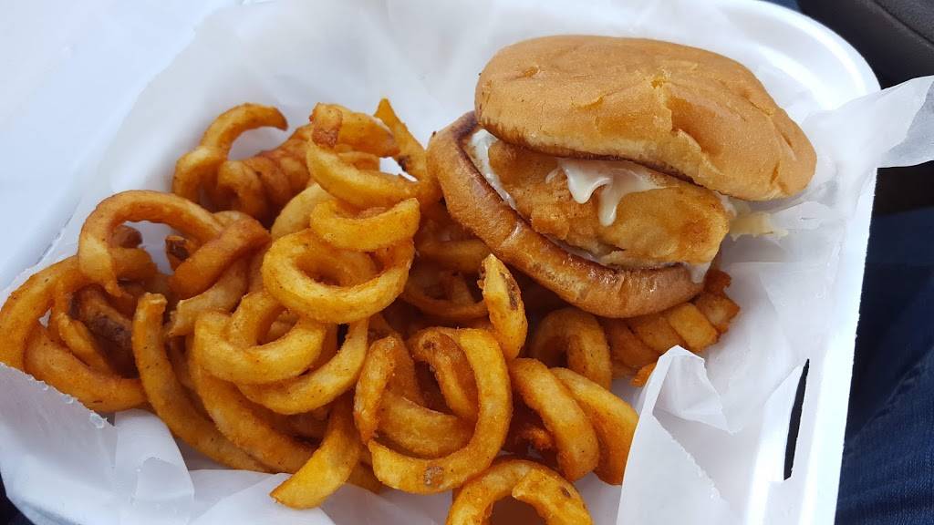 Lakeshore Restaurant | restaurant | 16 Crockett Rd, Dexter, ME 04930, USA | 2079243016 OR +1 207-924-3016