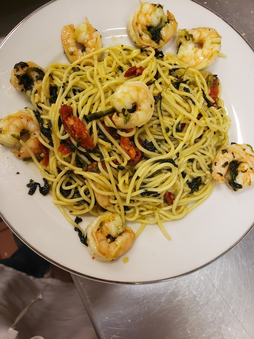 Alfredos Italian & Greek | restaurant | 221 8th St, Marlinton, WV 24954, USA | 3047992222 OR +1 304-799-2222