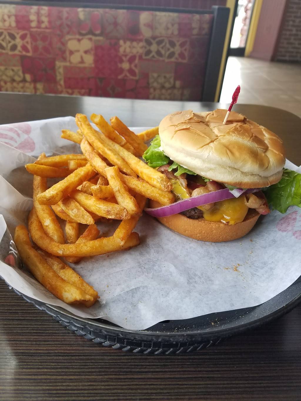 Back Yard Burgers | restaurant | 1685 N Germantown Pkwy, Cordova, TN 38016, USA | 9017371248 OR +1 901-737-1248