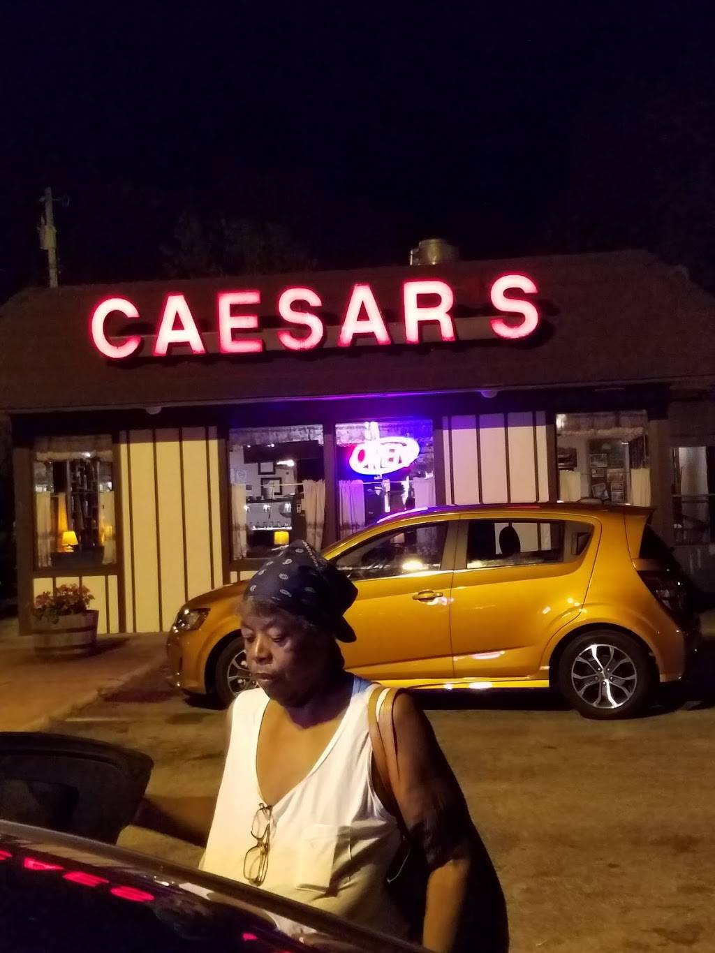 Caesars Italian Restaurant | restaurant | 3064, 2801 W Market St, Warren, OH 44485, USA | 3308981555 OR +1 330-898-1555