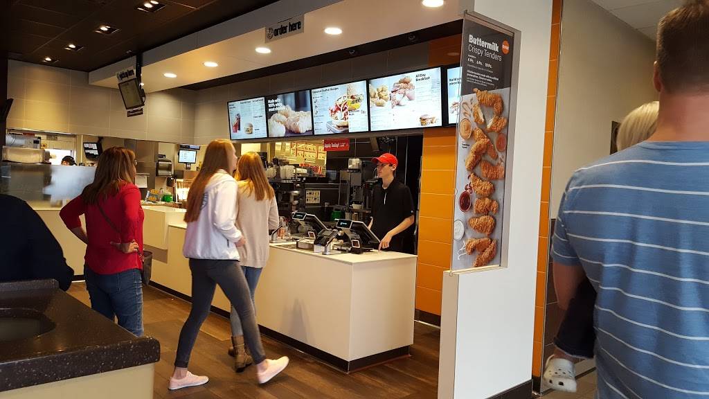 McDonalds | cafe | 2 Plaza Dr, Clear Lake, IA 50428, USA | 6413576502 OR +1 641-357-6502