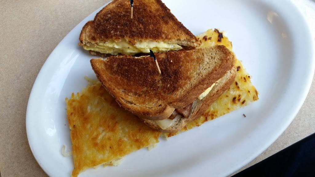 Joanies Happy Days Diner | restaurant | 1329 Columbus Ave, San Francisco, CA 94133, USA | 4159284343 OR +1 415-928-4343