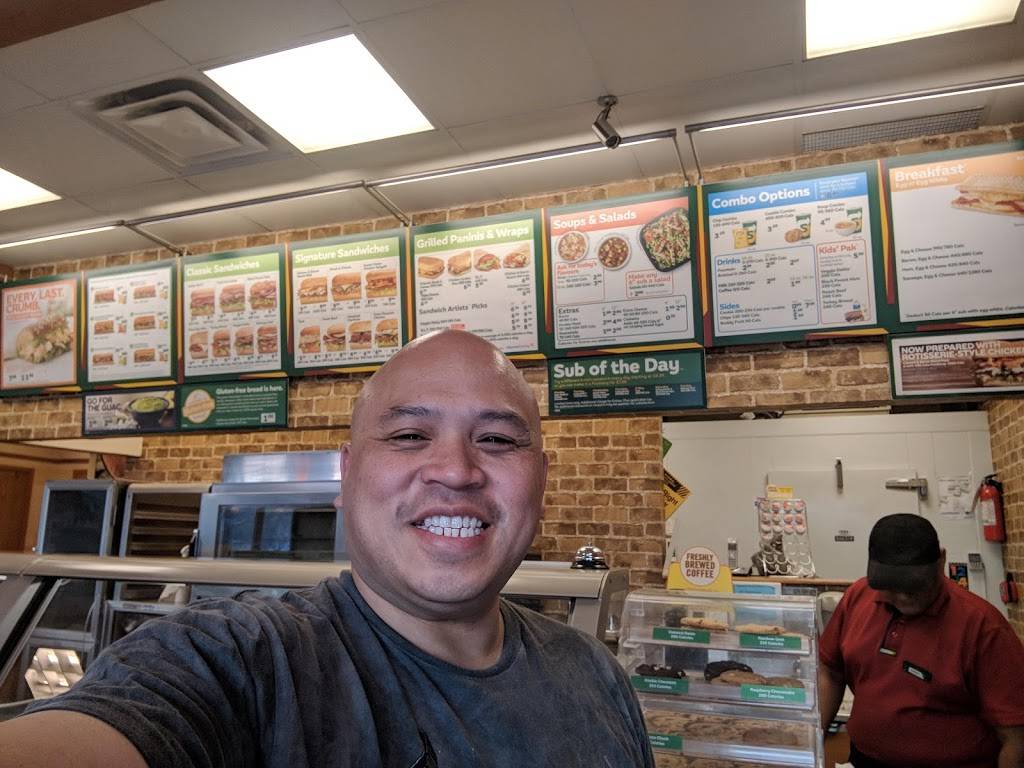 Subway | restaurant | 325 Central Parkway West Parkways West Shopping Centre, unit 50, Mississauga, ON L5B 3X9, Canada | 9053060015 OR +1 905-306-0015
