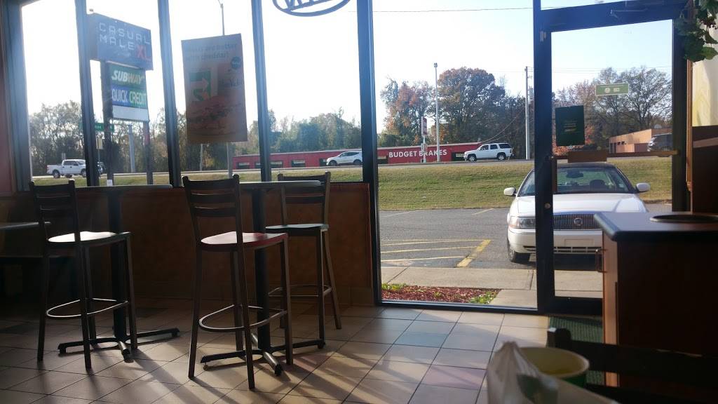 Subway | restaurant | 4710 University Dr NW, Huntsville, AL 35816, USA | 2568377827 OR +1 256-837-7827