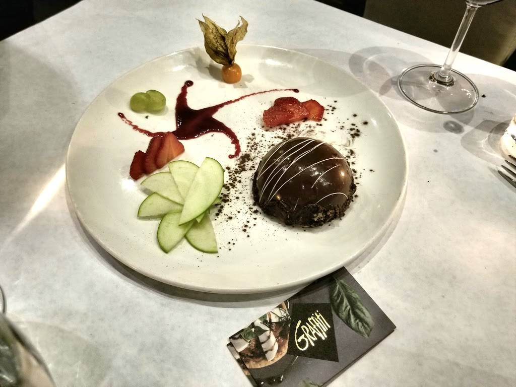 Graffiti | restaurant | 1191 Avenue Cartier, Québec, QC G1R 2S9, Canada | 4185294949 OR +1 418-529-4949