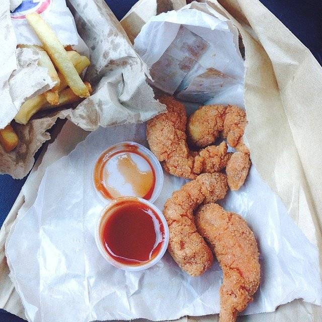 Goose Island Shrimp House | meal takeaway | 1011 W Division St, Chicago, IL 60642, USA | 3126423640 OR +1 312-642-3640