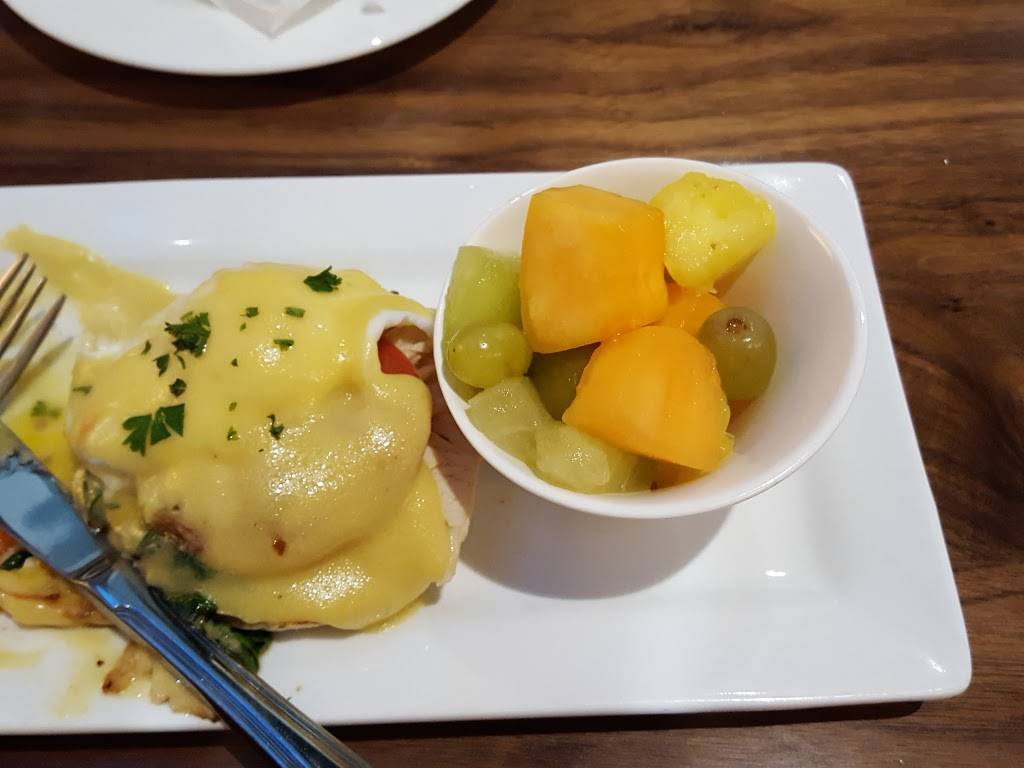 Hy-Vee Market Grille | restaurant | 16150 Pilot Knob Rd, Lakeville, MN 55044, USA | 9524239352 OR +1 952-423-9352