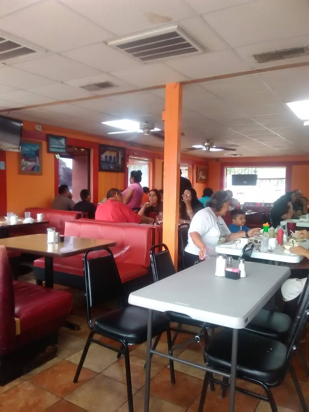 Taqueria Huentitan Jalisco | restaurant | 2318 Fredericksburg Rd, San Antonio, TX 78201, USA | 2107318305 OR +1 210-731-8305