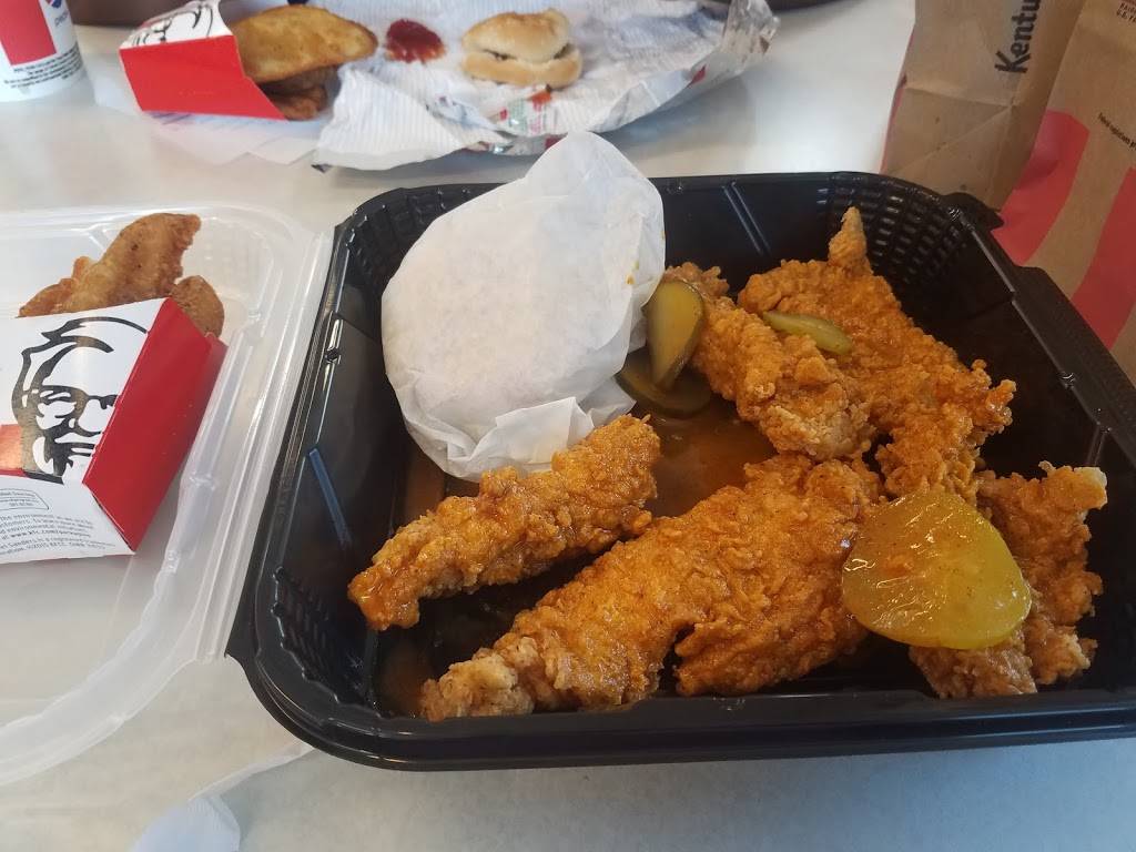 KFC | restaurant | 4549 Elvis Presley, Highway, Memphis, TN 38116, USA | 9013320887 OR +1 901-332-0887