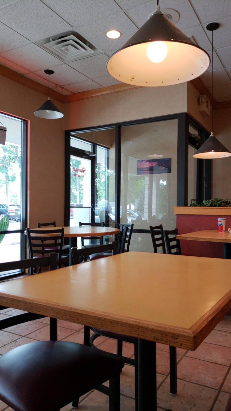 Sluggos Pizzeria | restaurant | 321 Douglas Ave, Holland, MI 49424, USA | 6163959777 OR +1 616-395-9777