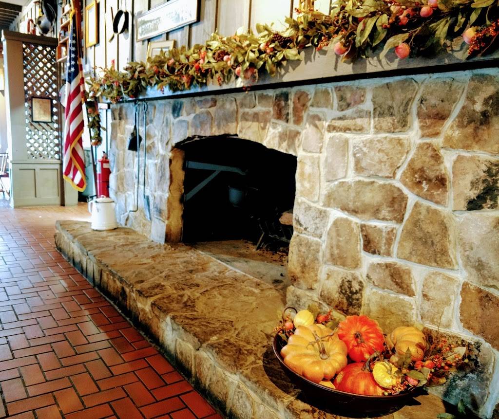 Cracker Barrel Old Country Store | restaurant | 1215 E Lancaster Ave, Downingtown, PA 19335, USA | 6108739059 OR +1 610-873-9059