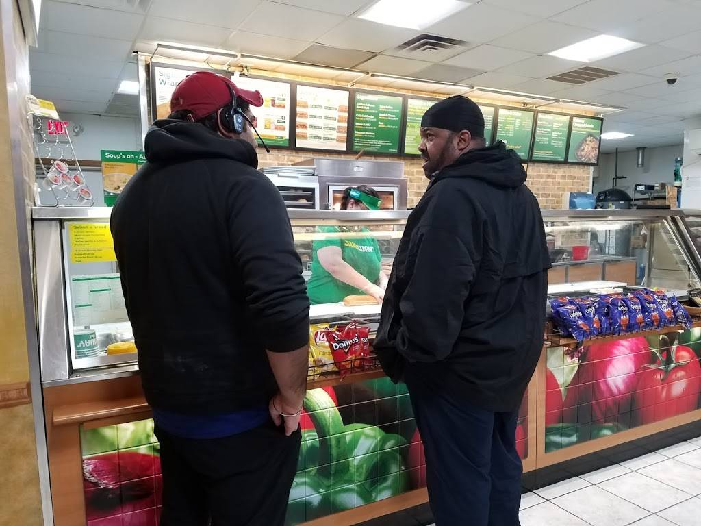 Subway | restaurant | 1803 S Galena Ave, Dixon, IL 61021, USA | 8152887826 OR +1 815-288-7826