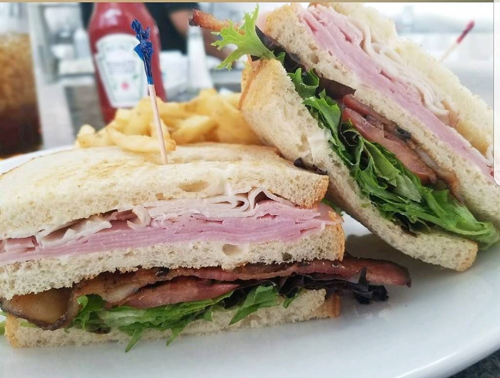 Hot Off the Griddle | restaurant | 1583 W El Camino Ave, Sacramento, CA 95833, USA | 9165715792 OR +1 916-571-5792