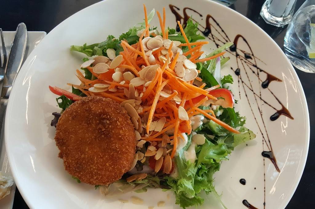 Resto Bistro Rumeur | restaurant | 585 Boulevard de la Gappe, Gatineau, QC J8T 8N7, Canada | 8192430001 OR +1 819-243-0001