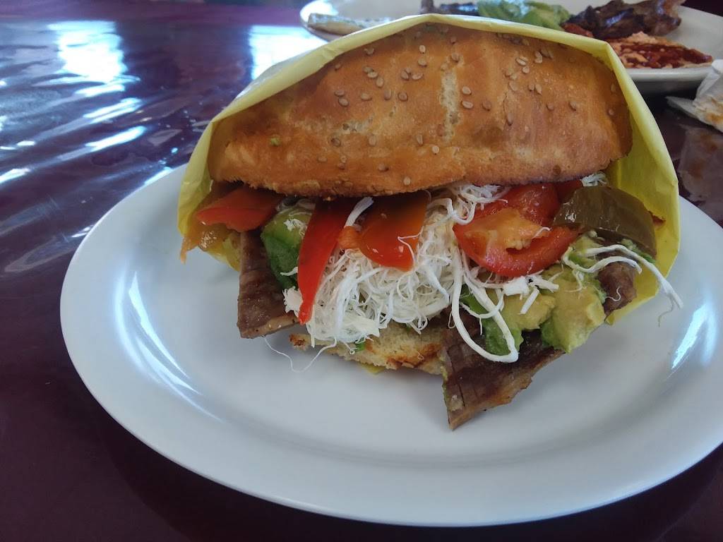 Rincon Poblano Angelita | restaurant | 5613 Whittier Blvd, East Los Angeles, CA 90022, USA | 3238212051 OR +1 323-821-2051