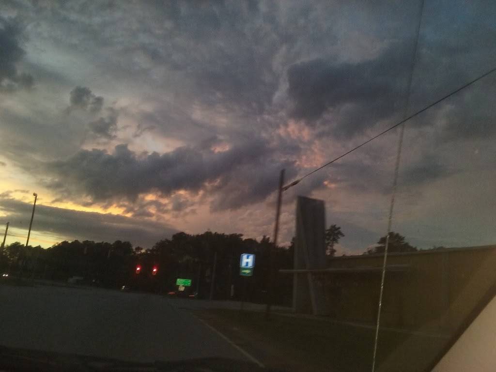 Saxons Hotdogs | restaurant | 381 SC-72, Abbeville, SC 29620, USA | 8643664222 OR +1 864-366-4222