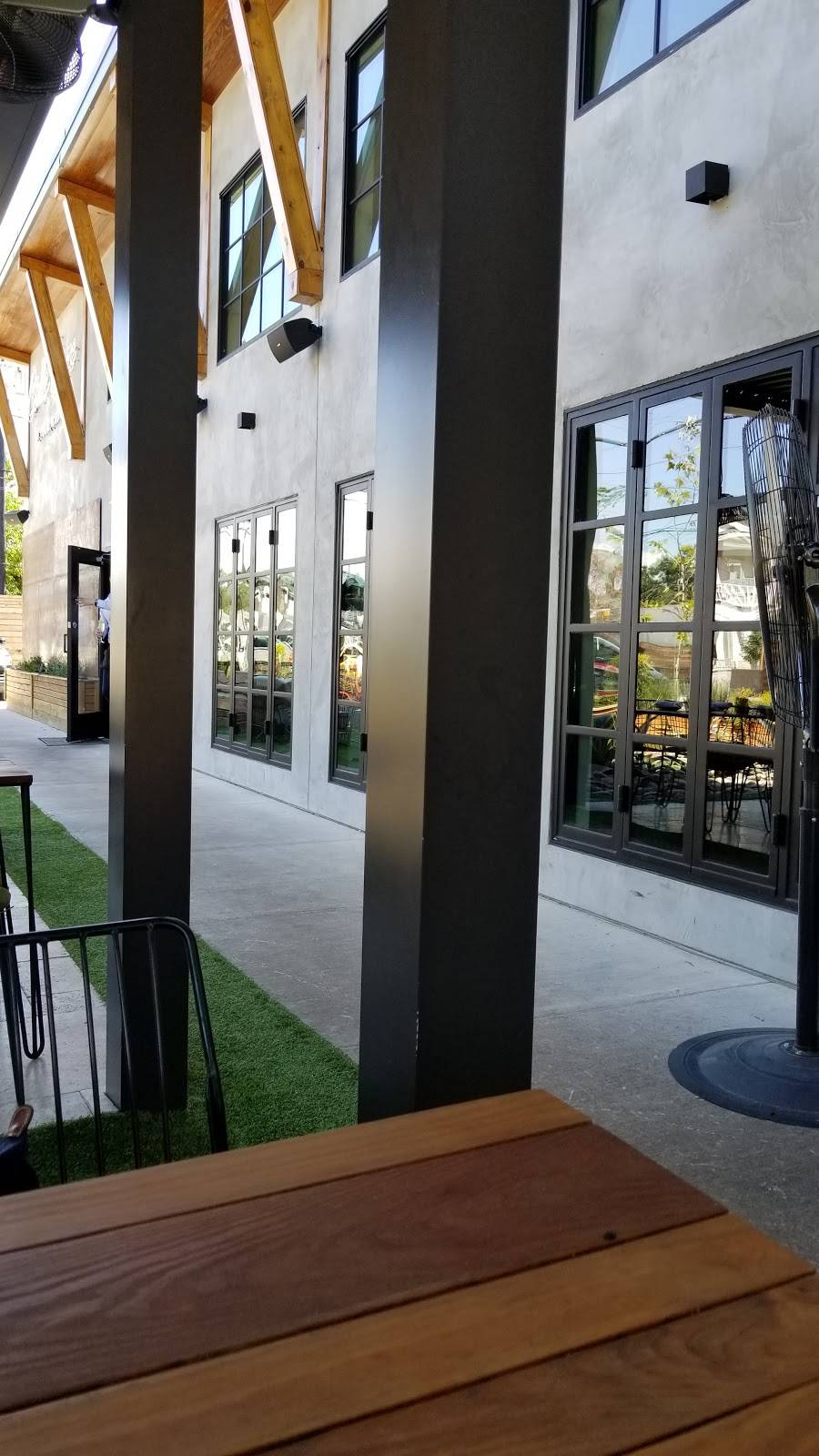 Calle Onze | restaurant | 222 W 11th St, Houston, TX 77008, USA | 8327671417 OR +1 832-767-1417