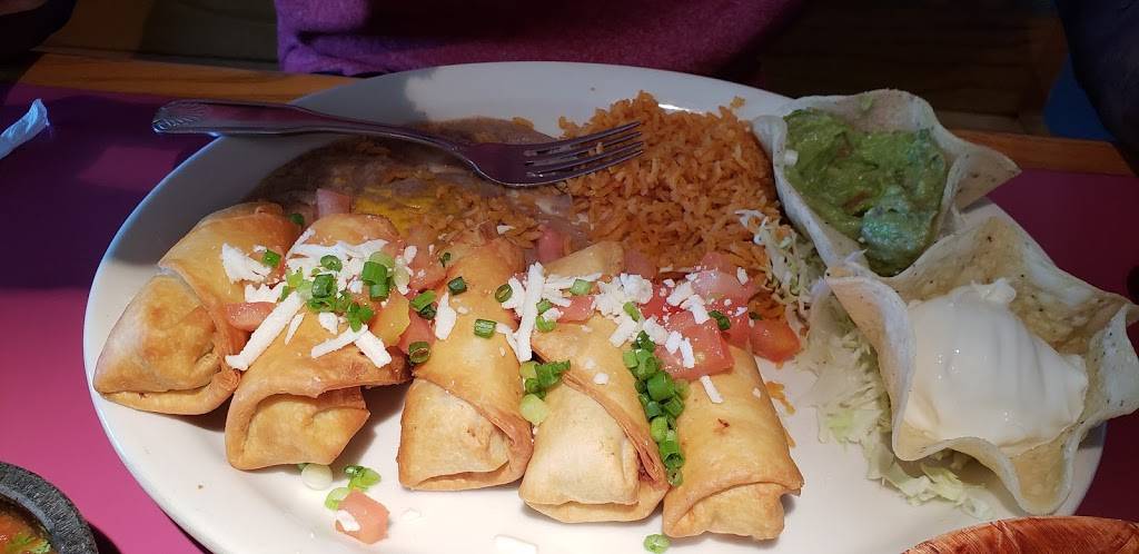 Mi Amigos Mexican Grill | restaurant | 1264 S Gilbert Rd, Mesa, AZ 85204, USA | 4808926822 OR +1 480-892-6822
